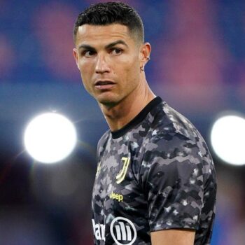 Ronaldo sẽ có bến đỗ mới theo quyết định của HLV Allegri